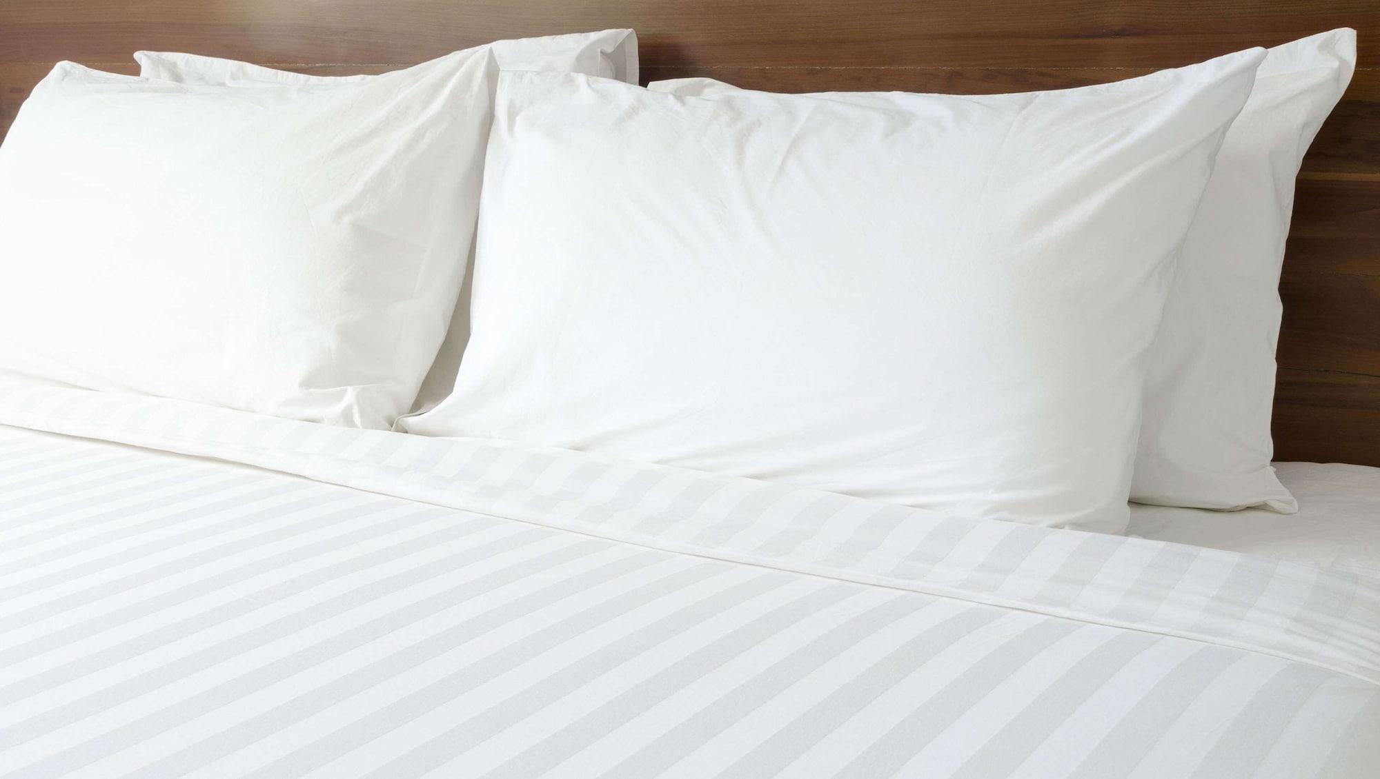 גארדן סיטי Magnuson Hotel Red Baron מראה חיצוני תמונה